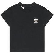 T-shirt adidas -