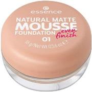 Foundations en Concealers Essence Natural Matte Mousse Foundation