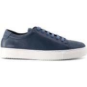 Sneakers National Standard -