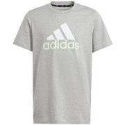 T-shirt adidas -