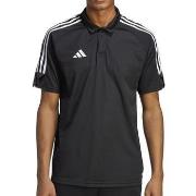 T-shirt adidas -