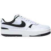 Nette schoenen Nike Chaussures
