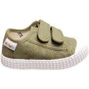 Sneakers Victoria basket