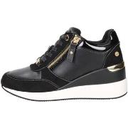 Lage Sneakers Xti 141990