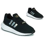 Lage Sneakers adidas SWIFT RUN 22 W