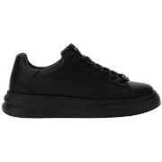 Lage Sneakers Guess Baskets