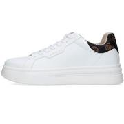 Lage Sneakers Guess FLPWINFAL12