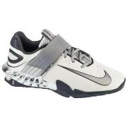 Lage Sneakers Nike Chaussures de sport Savaleos SE avec talon 15 mm