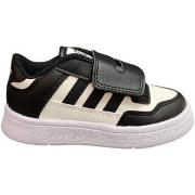 Lage Sneakers adidas rapid court