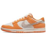 Lage Sneakers Nike Dunk Low AS Safari Swoosh Kumquat