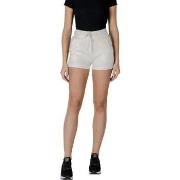 Korte Broek Guess BRITNEY V3GD13 KB3P2