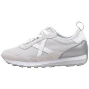 Lage Sneakers Munich UM WMN 38