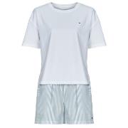 Pyjama's / nachthemden Tommy Hilfiger JERSEY TEE SEERSUCKER SHORT SET