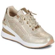 Lage Sneakers Xti 145102