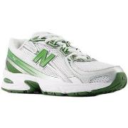 Lage Sneakers New Balance 740 V2