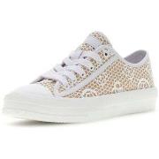 Lage Sneakers Guess FLJCR2 FAP12-WHITE