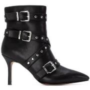 Enkellaarzen Xti 14464901