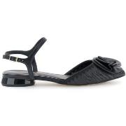 Ballerina's Café Noir C1EG9011