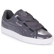 Lage Sneakers Puma WN BASKET HEART PATENT.IRO