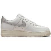 Baskets basses Nike Air Force 1 07 W