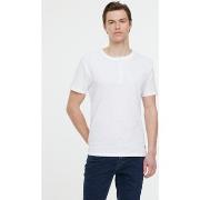 T-shirt Lee Cooper T-shirt AZZO MC Optic white