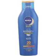 Protections solaires Nivea Sun Protege hidrata Leche Spf20