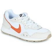 Baskets basses Nike NIKE VENTURE RUNNER