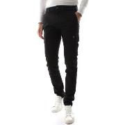 Pantalon Lyle &amp; Scott TR0004IT CARGO PANT-BK BLACK