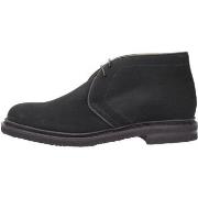 Boots Berwick 1707 -