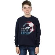 Sweat-shirt enfant Marvel The Falcon And The Winter Soldier Wield The ...