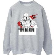 Sweat-shirt Disney The Mandalorian Mando Shoots
