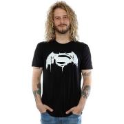 T-shirt Dc Comics Batman v Superman Beaten Logo