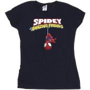 T-shirt Marvel Hanging Upside Down