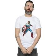 T-shirt Marvel Falcon Is Captain America