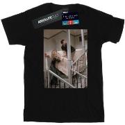 T-shirt Friends Sofa Stairs Photo