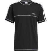 T-shirt adidas GN3886