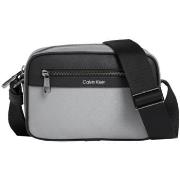 Sacoche Calvin Klein Jeans Sacoche homme Ref 60400 Grise 21*14*5cm