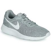 Baskets basses Nike NIKE TANJUN