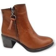 Boots Dorking d8606