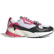 Baskets basses adidas Falcon W