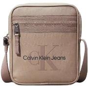 Pochette Calvin Klein Jeans Sacoche bandouliere Ref 62449 m
