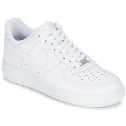 Baskets basses Nike AIR FORCE 1 07