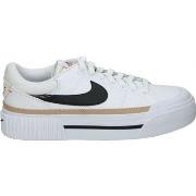 Chaussures Nike DM7590-100