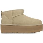 Boots UGG W Classic Ultra Mini Platform