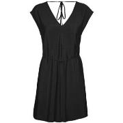 Robe courte Vero Moda 160592VTPE24