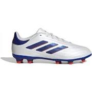 Chaussures de foot enfant adidas -