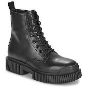 Boots Armani Exchange XDN031