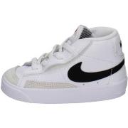 Baskets Nike DA4088-100