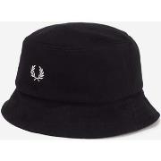 Casquette Fred Perry Chapeau baquet en piqué - noir blanc neige