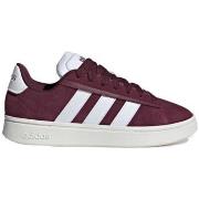 Baskets adidas IH3843